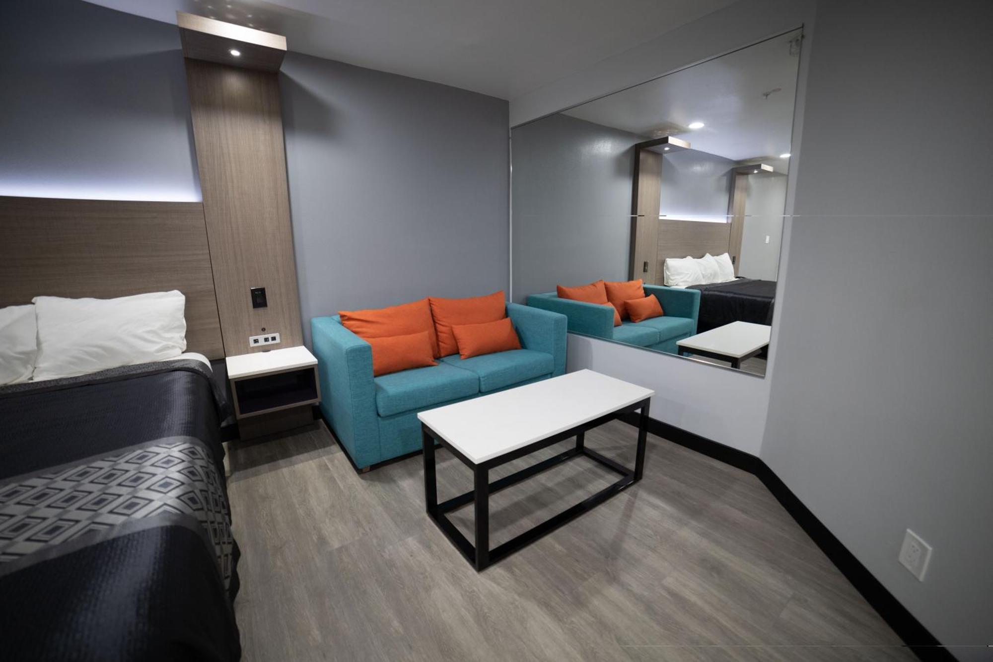 Express Inn & Suites Ontario Airport Εξωτερικό φωτογραφία