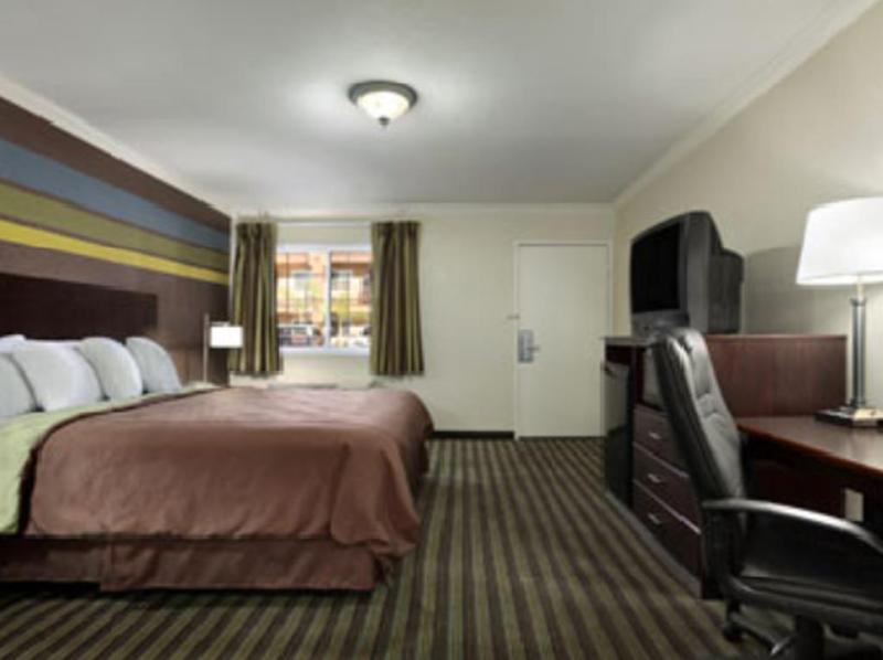 Express Inn & Suites Ontario Airport Εξωτερικό φωτογραφία